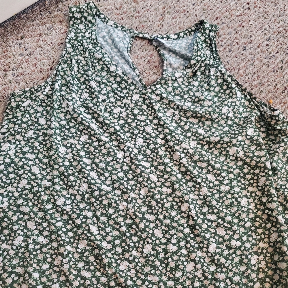 Womens old navy tank top xl
